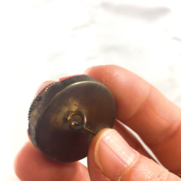 Vintage Italian Shell & Coral Brooch - Picture 5 of 5